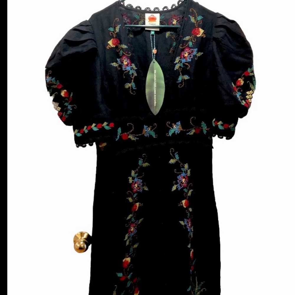 FARM Rio Dress Midi NWT Black Linen XL Cross Stitch Embroidery Puff Sleeve Vee - Picture 15 of 16